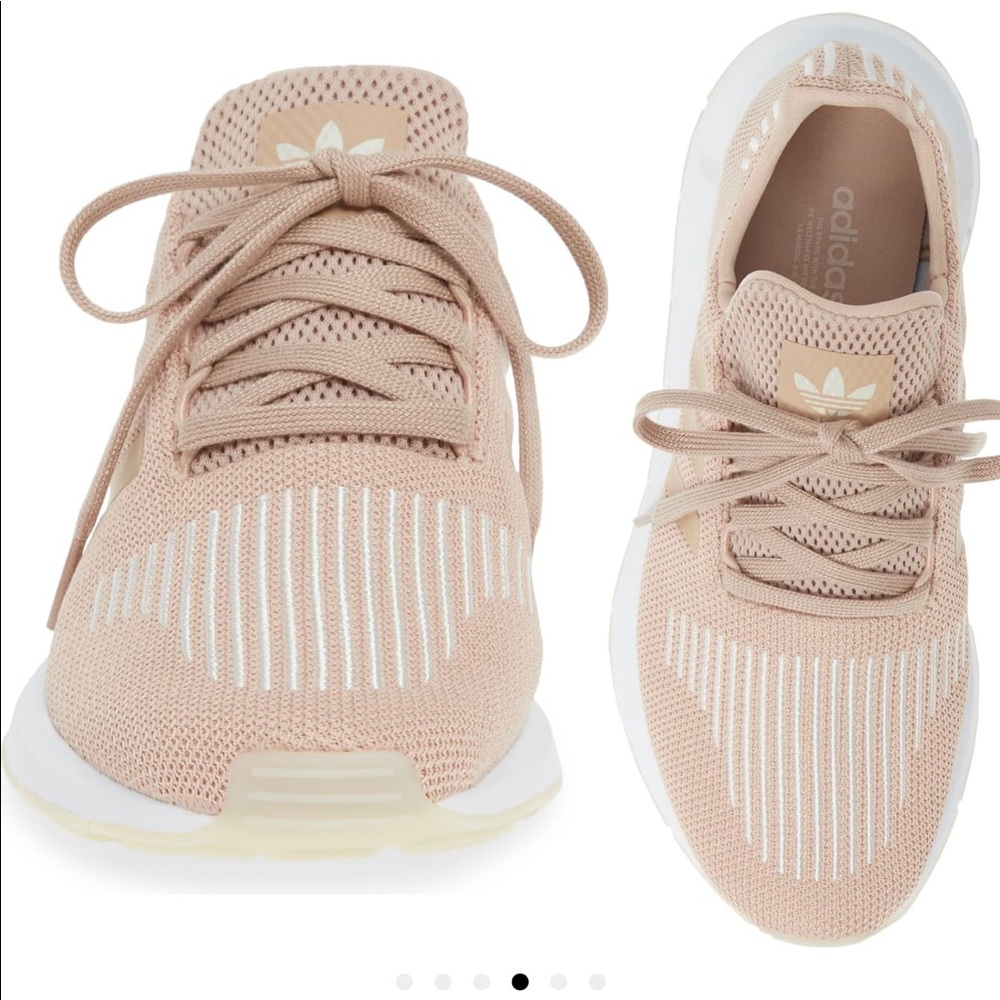 Adidas Swift Runner Sneaker